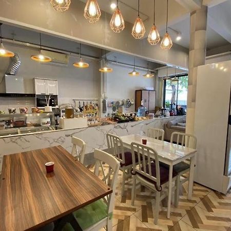Oyo 480 Lemon Siam Hostel Bangkok Buitenkant foto