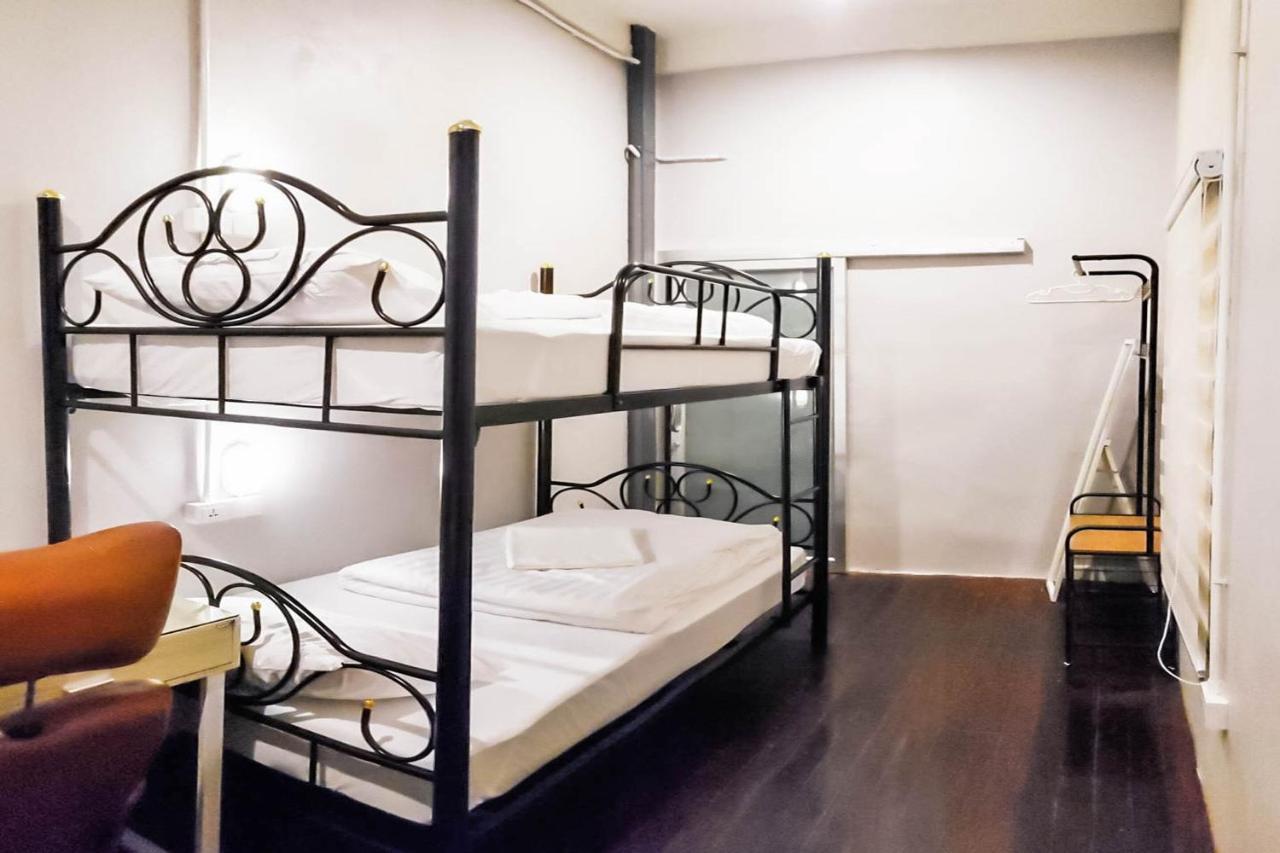 Oyo 480 Lemon Siam Hostel Bangkok Buitenkant foto