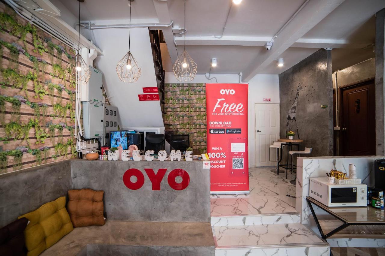 Oyo 480 Lemon Siam Hostel Bangkok Buitenkant foto