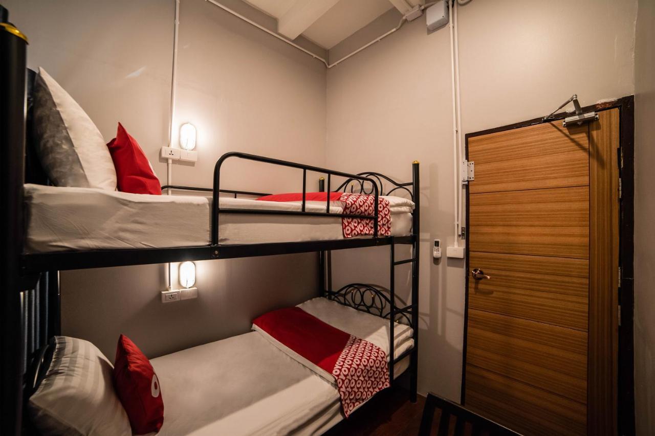 Oyo 480 Lemon Siam Hostel Bangkok Buitenkant foto